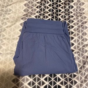 Lululemon dance studio joggers mid rise size 6 purple